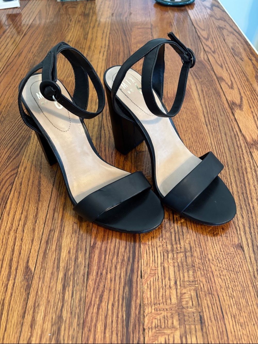 MIX NO. 6 BLACK 5 INCH HEELS in Size 9